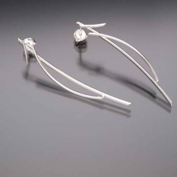 Robyn Kane - Long Madoka Earrings with post
