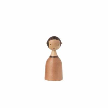 ArchitectMade Kin Girl by Lars Beller Fjetland