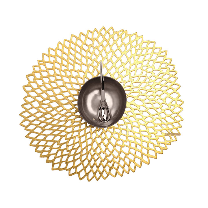 Chilewich DAHLIA Placemat, Gold 14.25" x 15.25" Round Design Quest